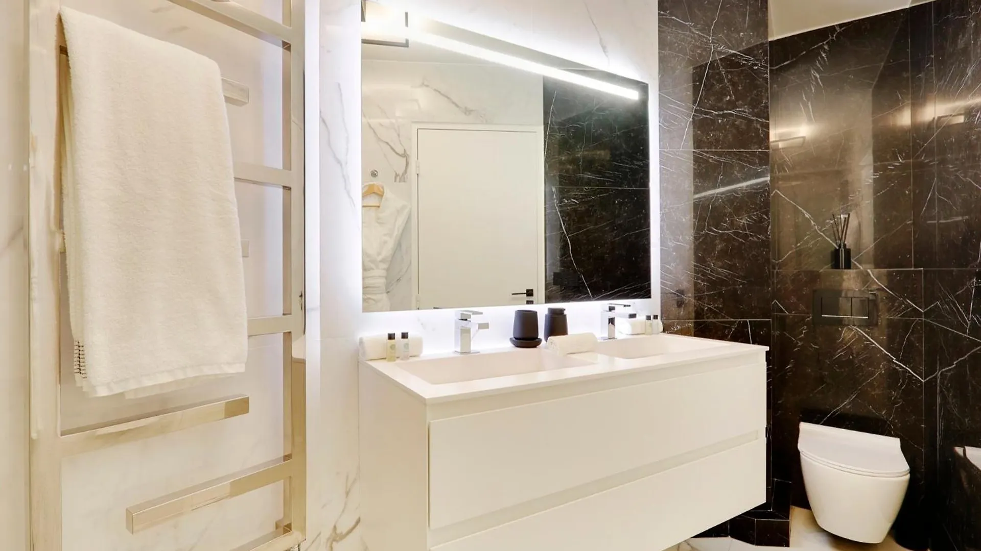 Ecrin De Luxe A La Tour Eiffel Apartment Paris France